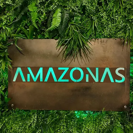 Puerto Amazonas Con Jacuzzi Privado アパート
